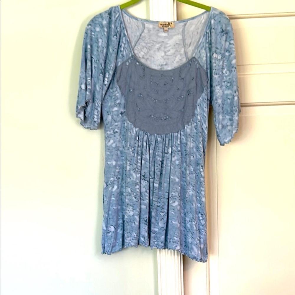 One World Babydoll Top Blue Patterned Appliqué Scoop Top Small Ruffle Hems NWOT
